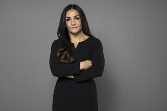 Porträtt av Kulturminister Parisa Liljestrand.