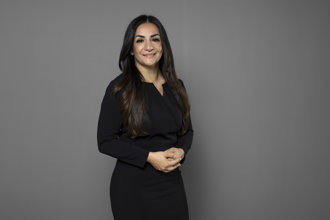 Porträttbild av Kulturminister Parisa Liljestrand.