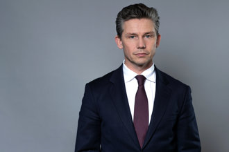 Porträttbild på försvarsminister Pål Jonson