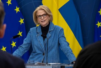 Finansminister Elisabeth Svantesson under pressträffen