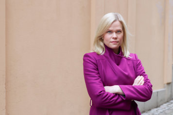 Jämställdhets-och biträdade arbetsmarknadsminister Paulina Brandberg。
