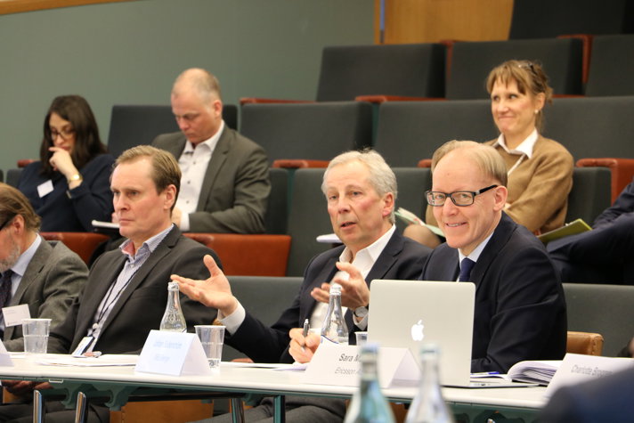 Företrädare för industrin. Från vänster; Staffan Hanstorp, VD Addnode Group AB, Lennart Evrell, VD Boliden, Johan Söderström, VD ABB Sverige