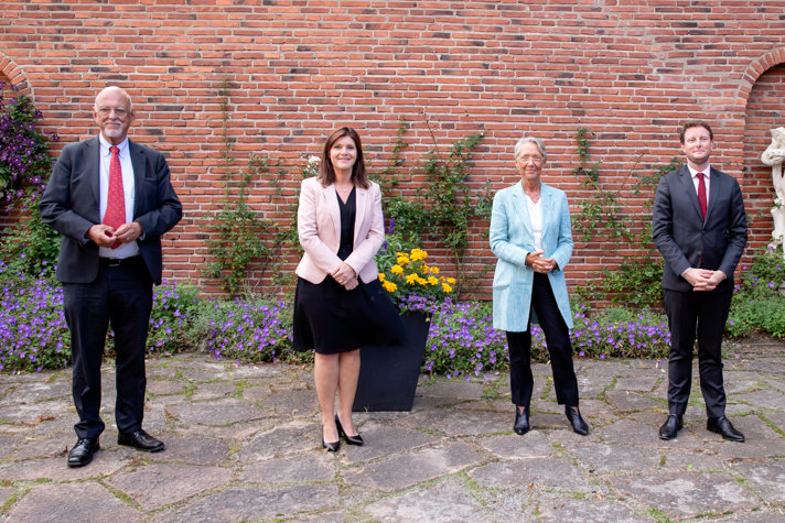 Sveriges EU-minister Hans Dahlgren och arbetsmarknadsminister Eva Nordmark tillsammans med Frankrikes arbetsmarknadsminister Élisabeth Borne och EU-minister Clément Beaune står uppställda sida vid sida.