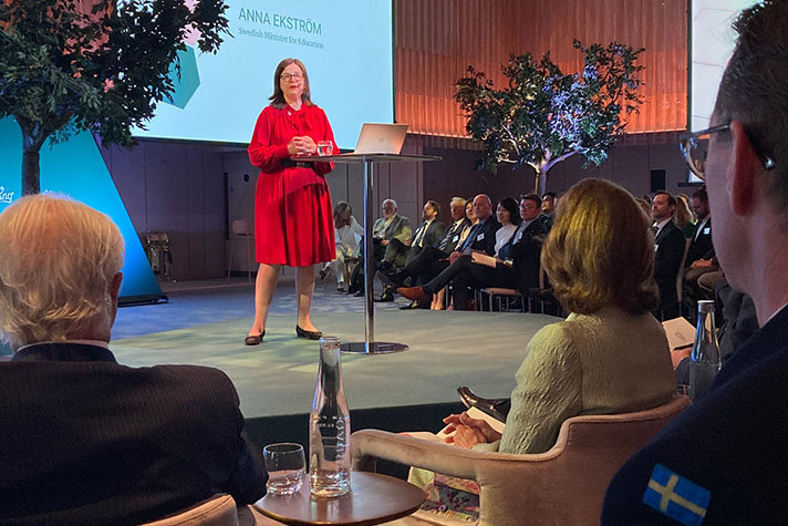 Utbildningsminister Anna Ekström höll anförande vid hållbarhetskonferensen Impact som arrangeras i London av Svenska handelskammaren.