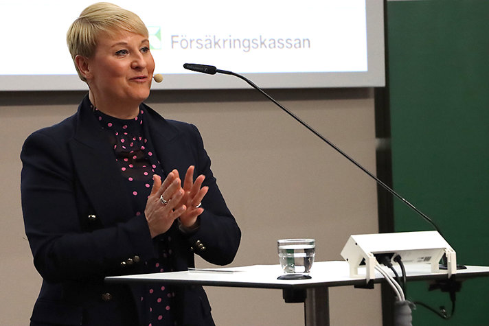 Äldre- och socialförsäkringsminister Anna Tenje talade på den nordiska konferensen om bidragsbrott och felaktiga utbetalningar.