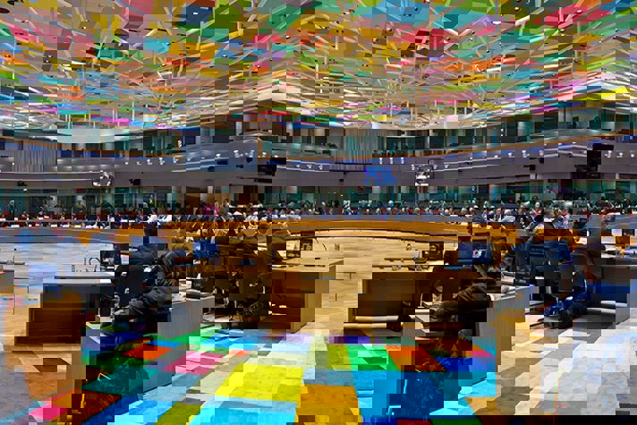 Mötet äger rum i Europabyggnaden i Bryssel