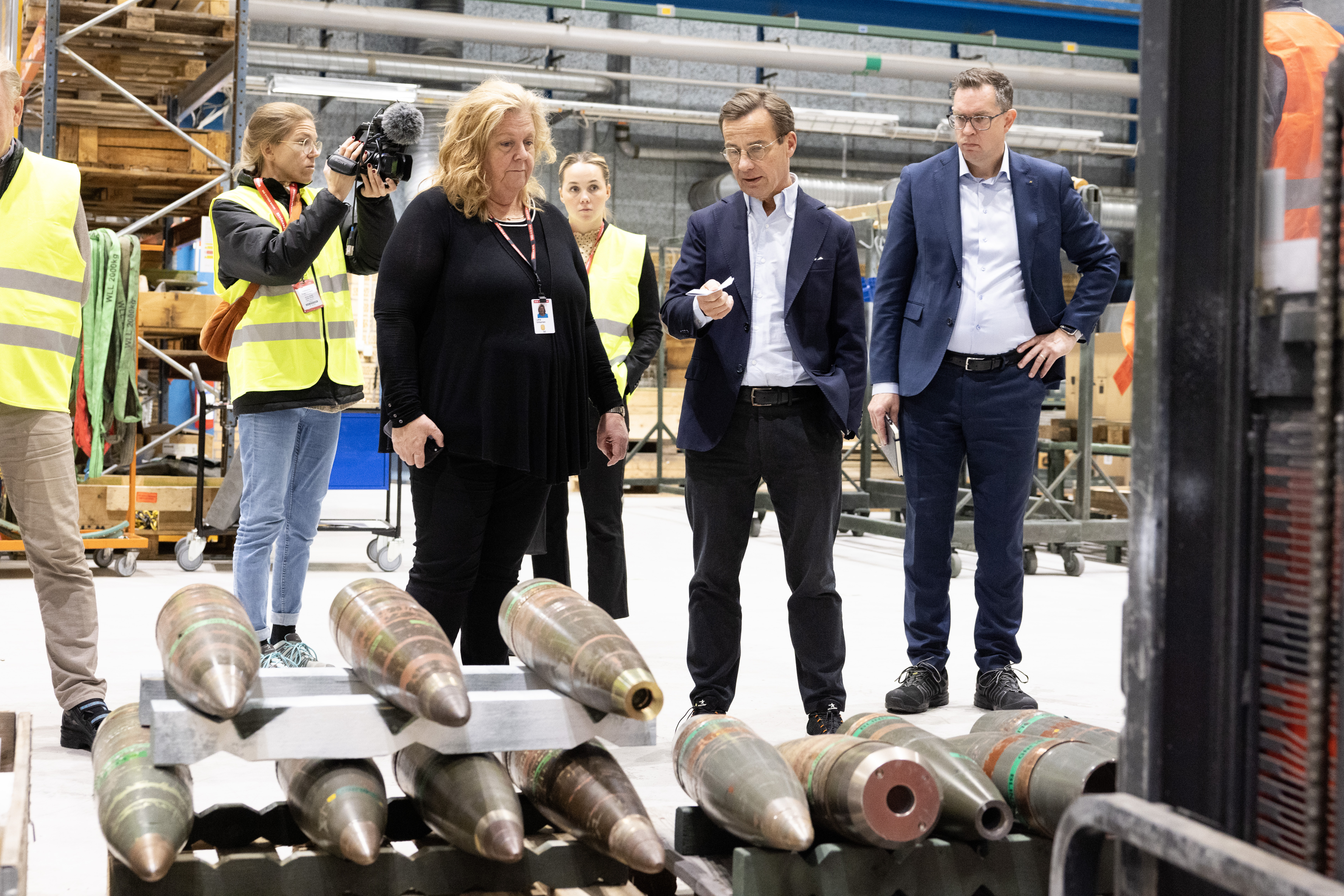 Statsminister Ulf Kristersson besökte försvarsföretaget BAE Systems Bofors i Karlskoga. 