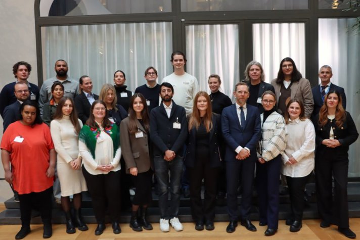 Gruppfoto på Ungdomspolitiska rådet.