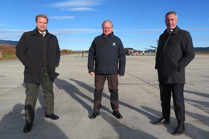 Försvarsministrarna från Finland, Sverige och Norge, Antti Kaikkonen, Peter Hultqvist och Frank Bakke-Jensen under mötet i norska Porsangermoen.