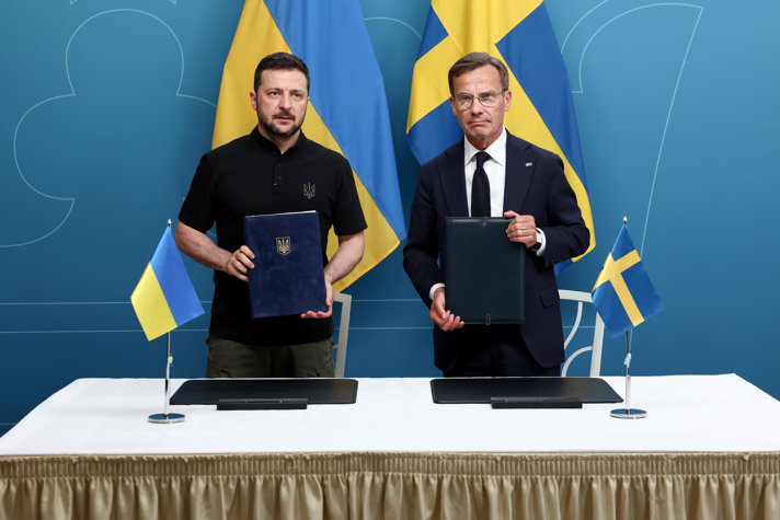 Statsminister Ulf Kristersson och Ukrainas president Volodymyr Zelenskyj har undertecknat en överenskommelse om bilateralt säkerhetssamarbete mellan Sverige och Ukraina.