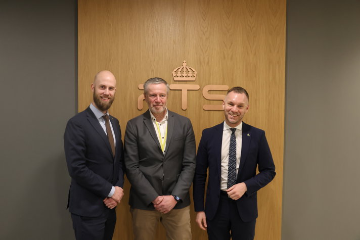 Minister för civilt försvar Carl-Oskar Bohlin, PTS generaldirektör Dan Sjöblom och civilminister Erik Slottner.