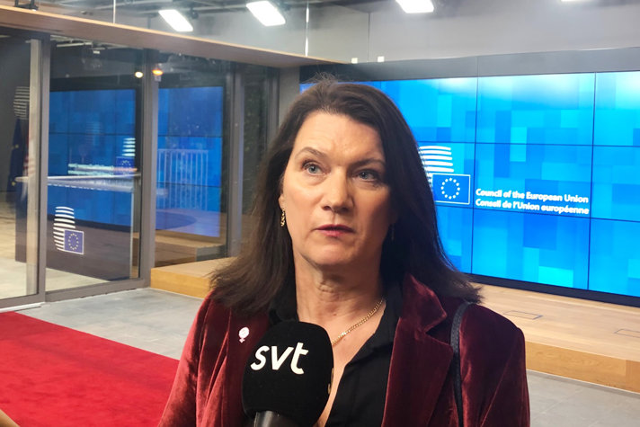 Ann Linde, utrikesminister, intervjuas i samband med mötet i Bryssel
