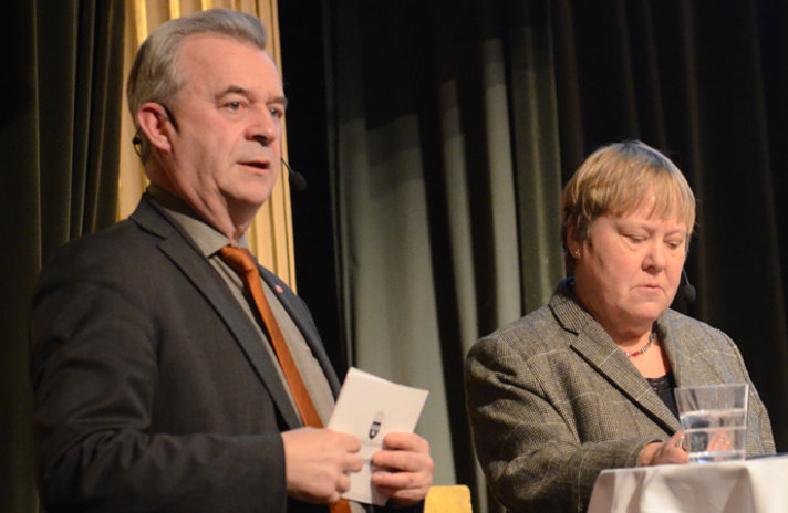 Landsbygdsminister Sven-Erik Bucht tillsammans med moderator Ingrid Petersson