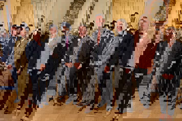 gruppbild inomhus