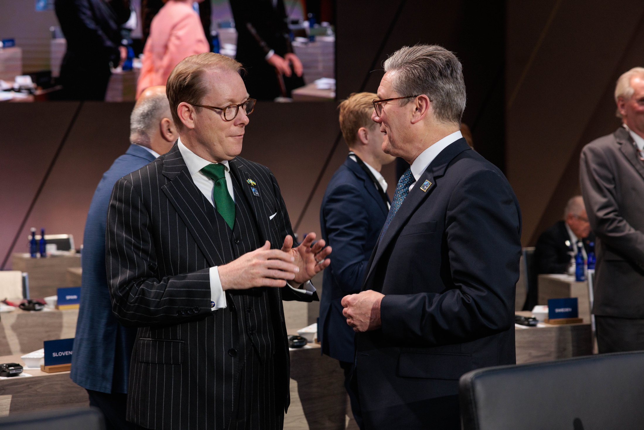 Utrikesminister Tobias Billström och Storbritanniens premiärminister Keir Starmer.