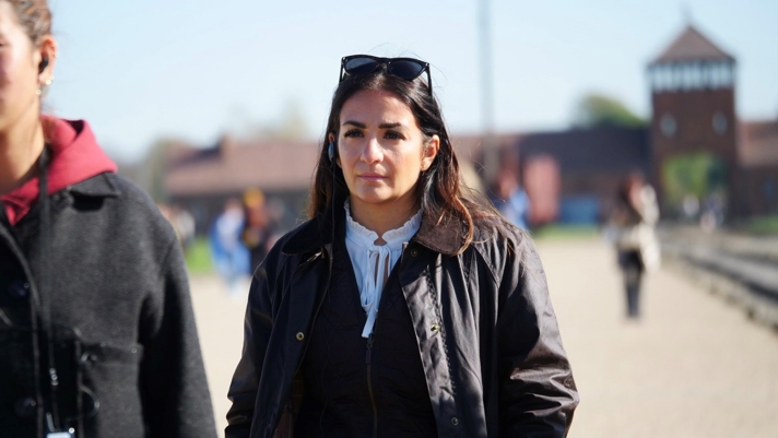 Kulturminister Parisa Liljestrand deltar i Hågkomstresa i Polen