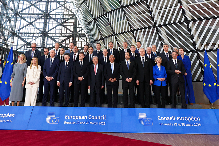 Gruppbild på stats- och regeringscheferna som deltog i mötet.