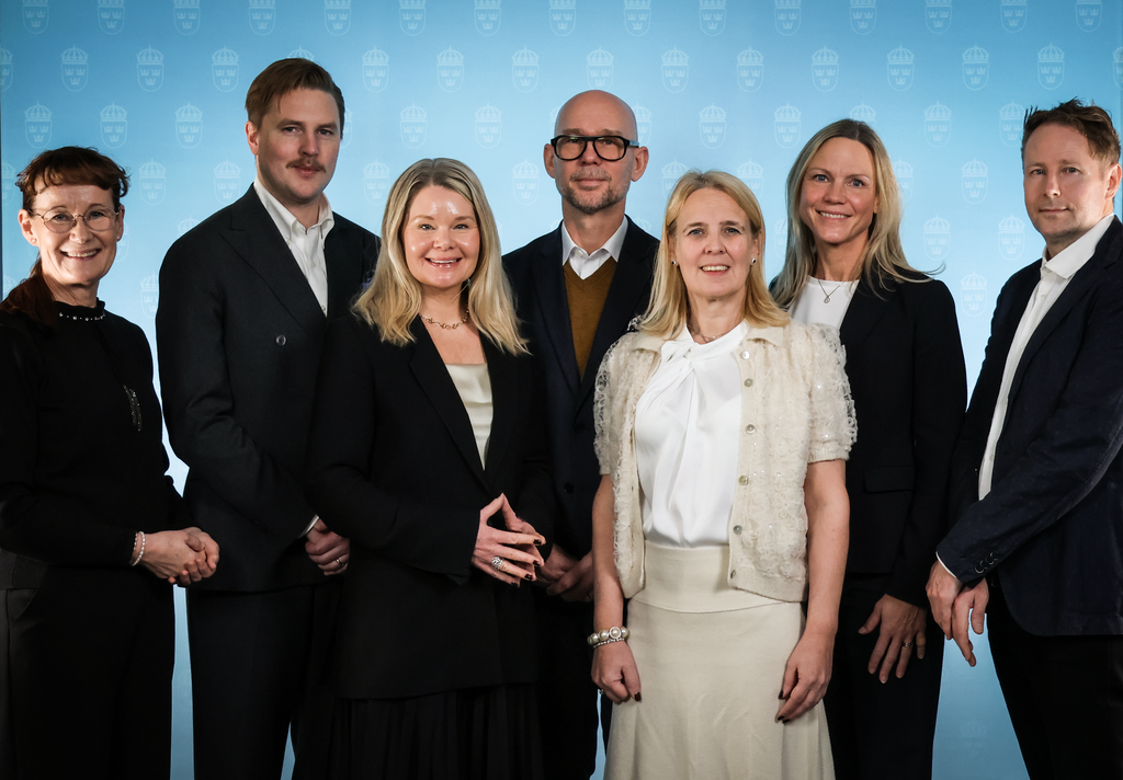 Gruppfoto på innovationsråden och de två medarbetarna som samordnar på  arbetet utifrån Regeringskansliet.