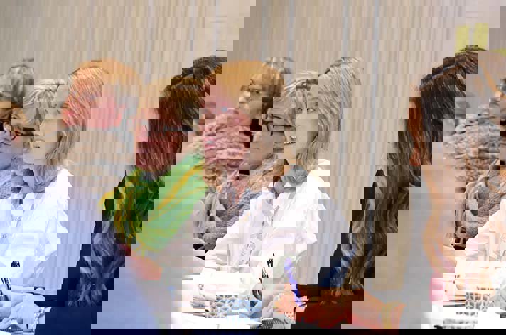 Representanter från civilsamhället.