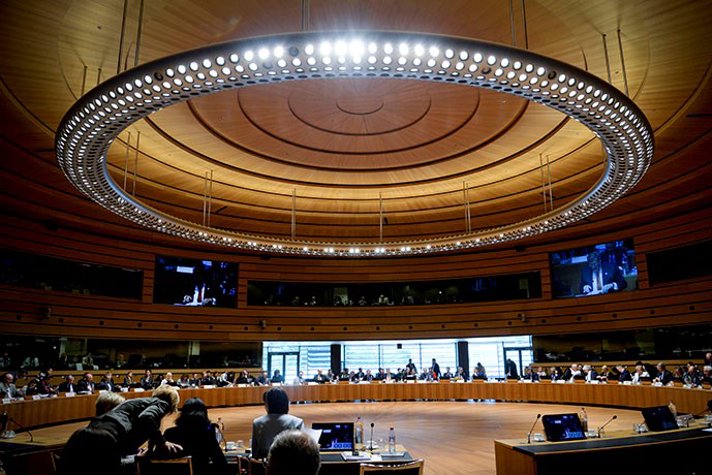 Mötesrum i rådsbyggnaden i Luxemburg
