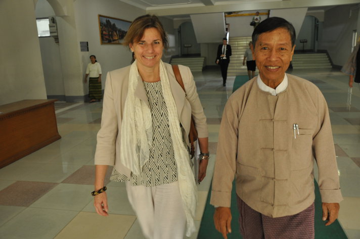 Isabella Lövin träffar finans- och planeringsminister U Kyaw Win i Myanmar