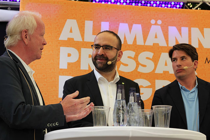 Foto på Mehmet Kaplan på SABO:s seminarium i Almedalen.