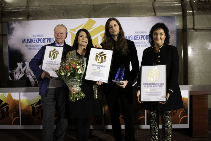 Thomas Johansson, utrikeshandelsminister Ann Linde, Ludwig Göransson och Ulla Sjöström under prisutdelningen av Regeringens musikexportpris 2018. 