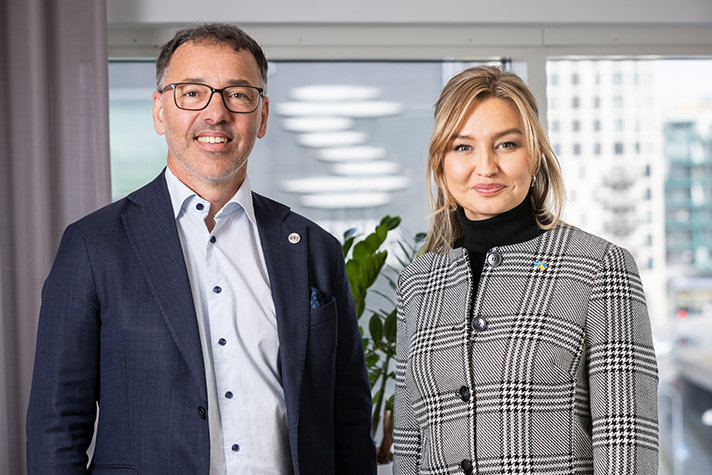 Per Eckemark och Energi- och näringsminister Ebba Busch.