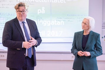 Justitieminister Gunnar Strömmer och sjukvårdsminister Acko Ankarberg Johansson besökte AISAB ambulansstation i Solna.
