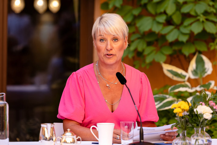 Äldre- och socialförsäkringsminister Anna Tenje under regeringens sommarfika den 16 juli.