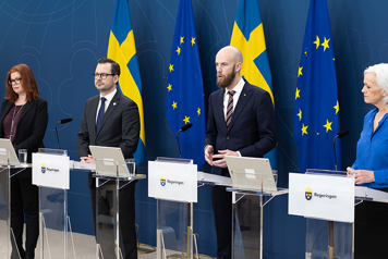 Den 11 april presenterade regeringen under en presskonferens ett paket med åtgärder som ska stärka det civila försvaret och cybersäkerheten.  Ministrar som deltog var Carl-Oskar Bohlin och Acko Ankarberg Johansson. 
