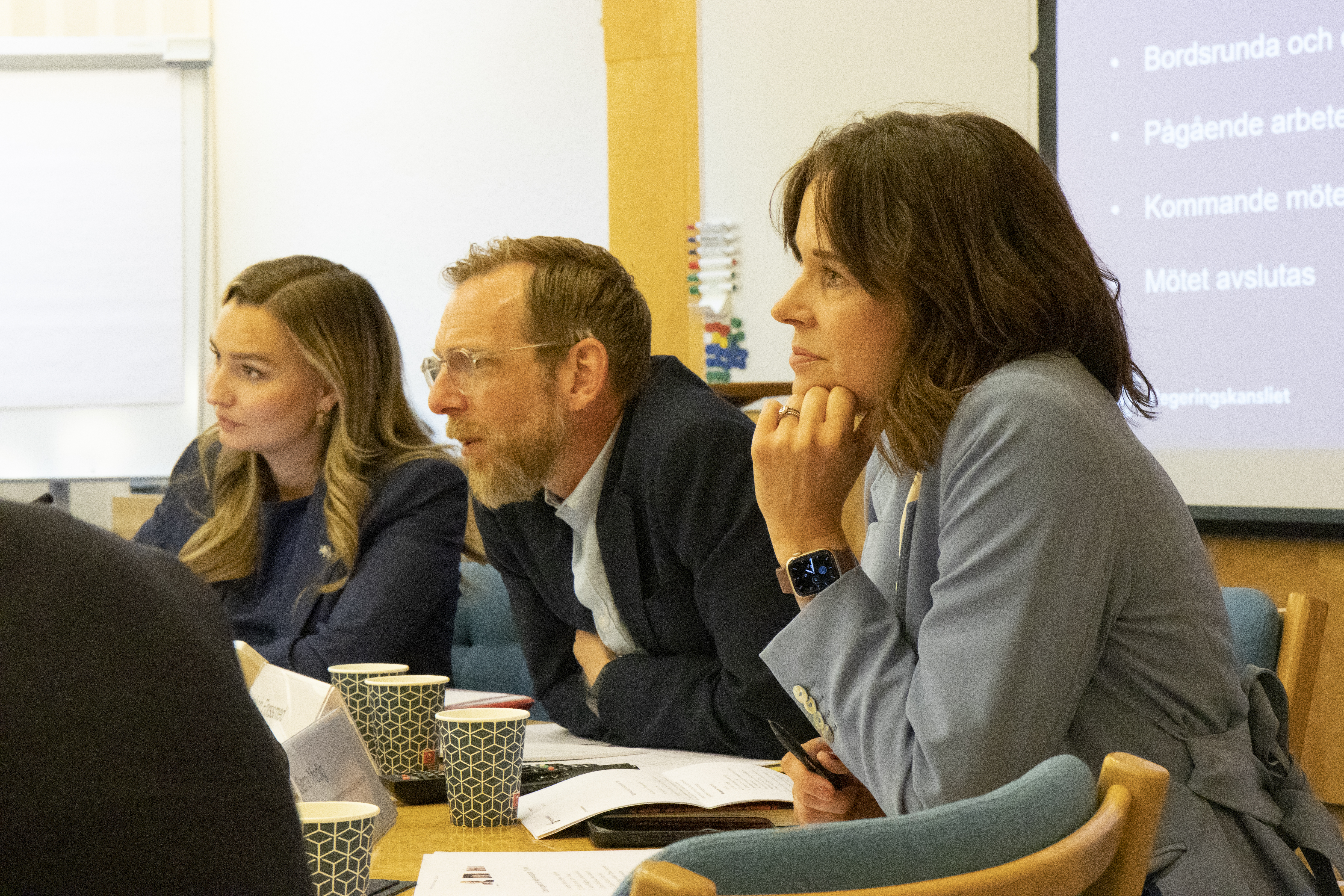 Energi- och näringsminister Ebba Busch, socialminister Jacob Forssmed och statssekreterare Sara Modig under life science-mötet den 11 juni. 