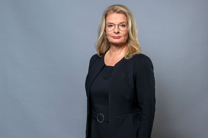 Lotta Edholm, skolminister