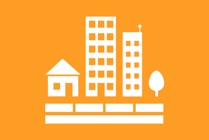 Gyllengul bakgrund vita illustrationer, två flerfamiljshus, ett enfamiljshus och ett träd.