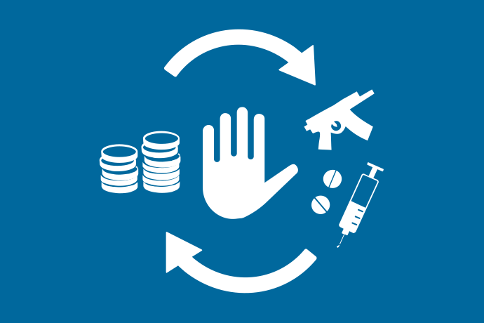 Blå bakgrund vita illustrationer, mitt i bild finns en hand som gör stopptecken. Handen omges av två staplar mynt, en kulsprutepistol, två piller och en spruta. Högst upp och längst ner i bild finns två böjda pilar som bildar en cirkel.