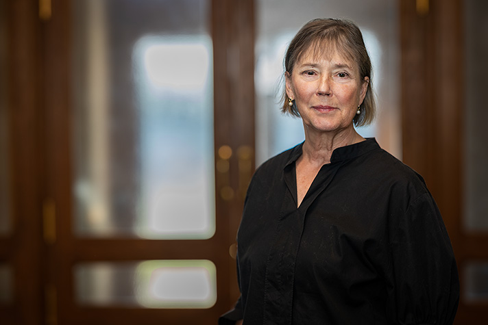 Monica Lindstedt porträttbild, iklädd svart blus.