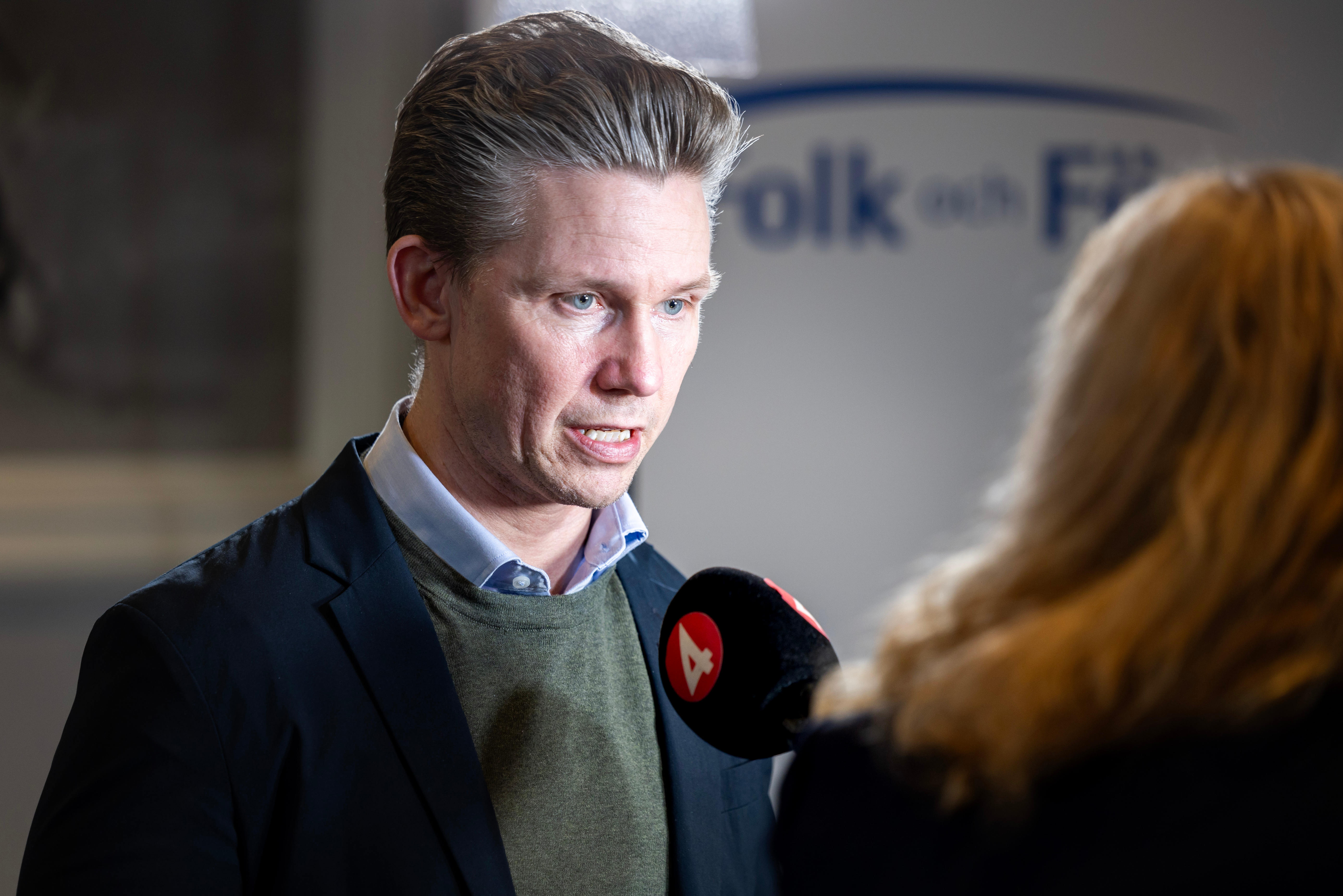 Försvarsminister Pål Jonson talade om Sveriges fortsatta stöd till Ukraina och menade att kriget nu utvecklats till ett grymt utnötningskrig som för tankarna till första världskrigets Västfronten. 