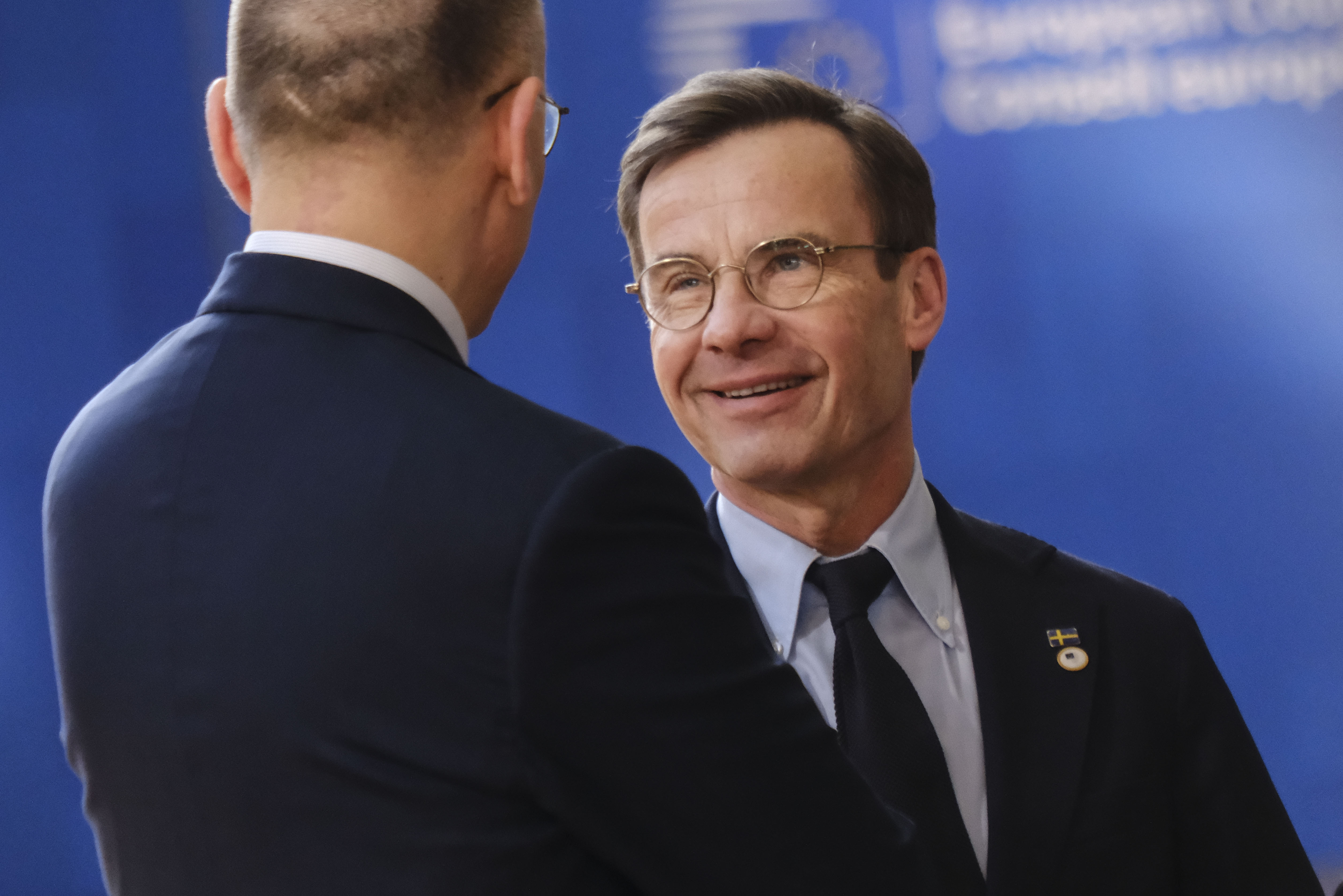 Ulf Kristersson i samtal under Europeiska rådet.